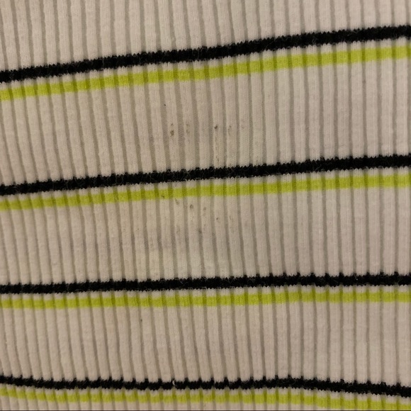 Cute ardene crop top - Picture 2 of 3